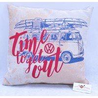 VW T1 Bus Time to get Out sierkussen 45x45 cm