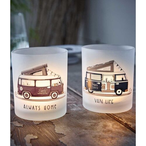 Always Home Let’s Adventure Camper Windlicht aus Milchglas 8,5 x 7 cm