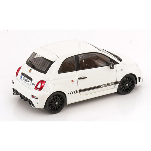 Fiat FIAT 595 (500) Abarth '22 wit 1:18 Solido Fiat FIAT 595 (500) Abarth '22 wit 1:18 Solido