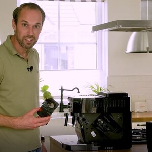 De zetgroep van mijn koffiemachine zit vast - We geven je de oplossing op dit probleem!