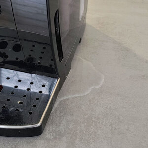 Koffiemachine lekt water? Meest voorkomende oorzaken + oplossingen (volautomaat)