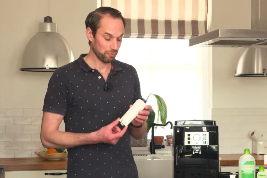 Eccellente waterfilter voor DeLonghi plaatsen