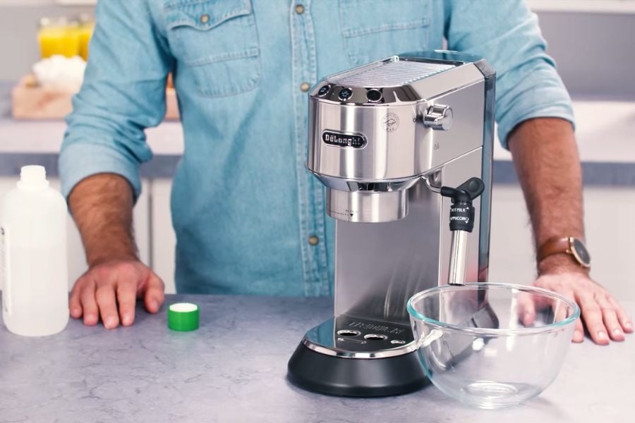 DeLonghi Dedica opvangbak plaatsen