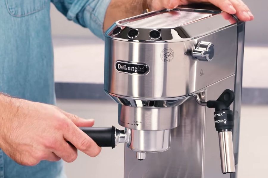 DeLonghi Dedica portafilter verwijderen