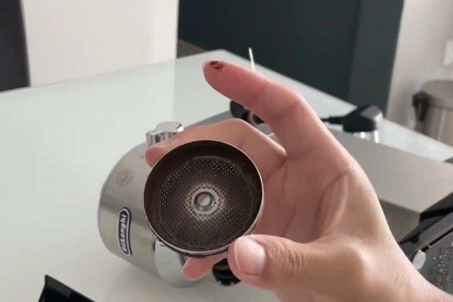 Douchescherm reinigen DeLonghi Dedica