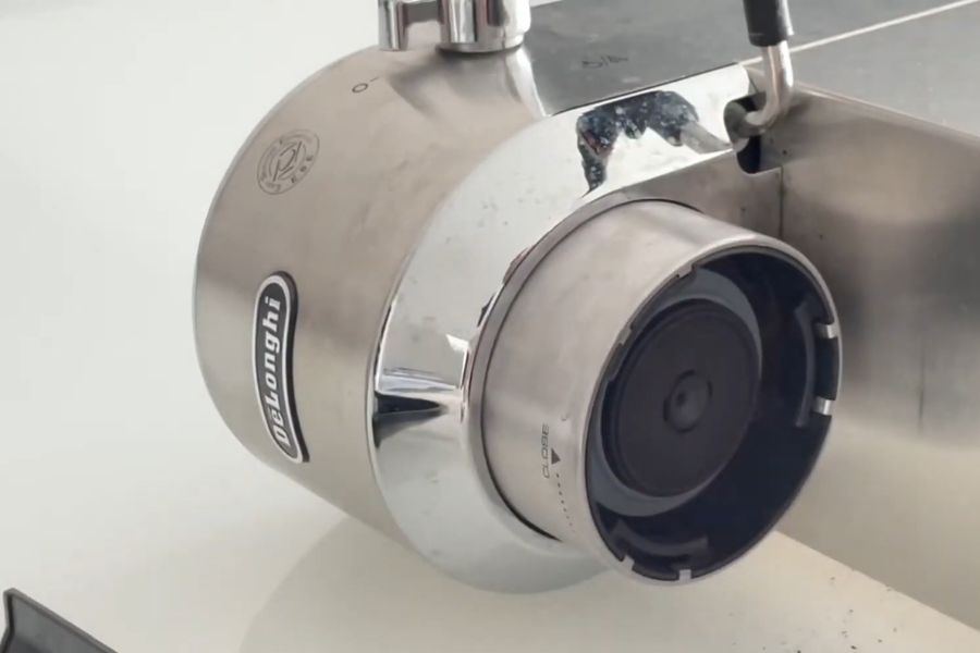 Nieuwe pistonring plaatsen DeLonghi Dedica