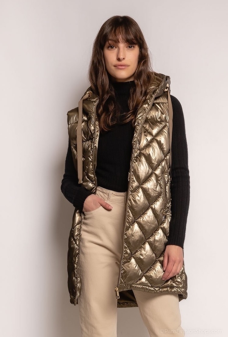Long sleeveless puffer jacket