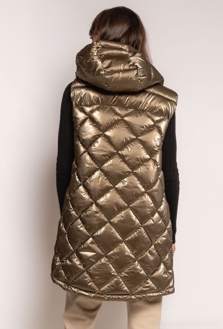 Long sleeveless puffer jacket