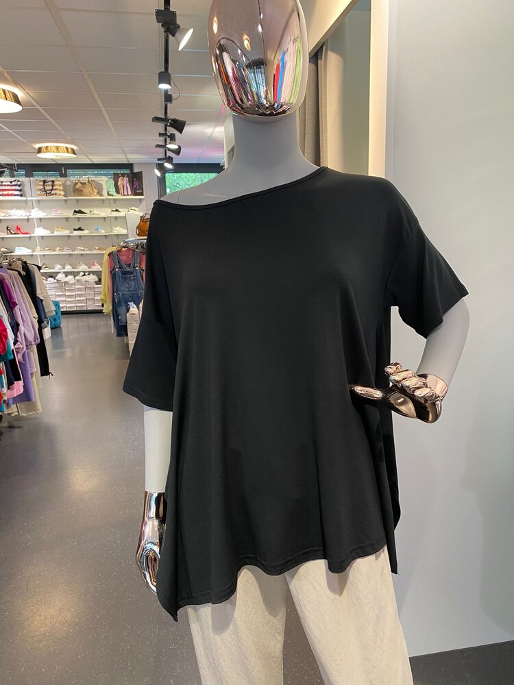 Boyfriend T- Black *ONE SIZE