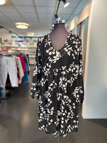 Paris Clemence Printed Dress- Black Ceri