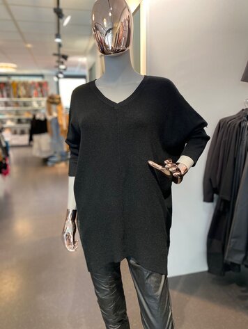 Germany Black Long Sweater-WMY4024