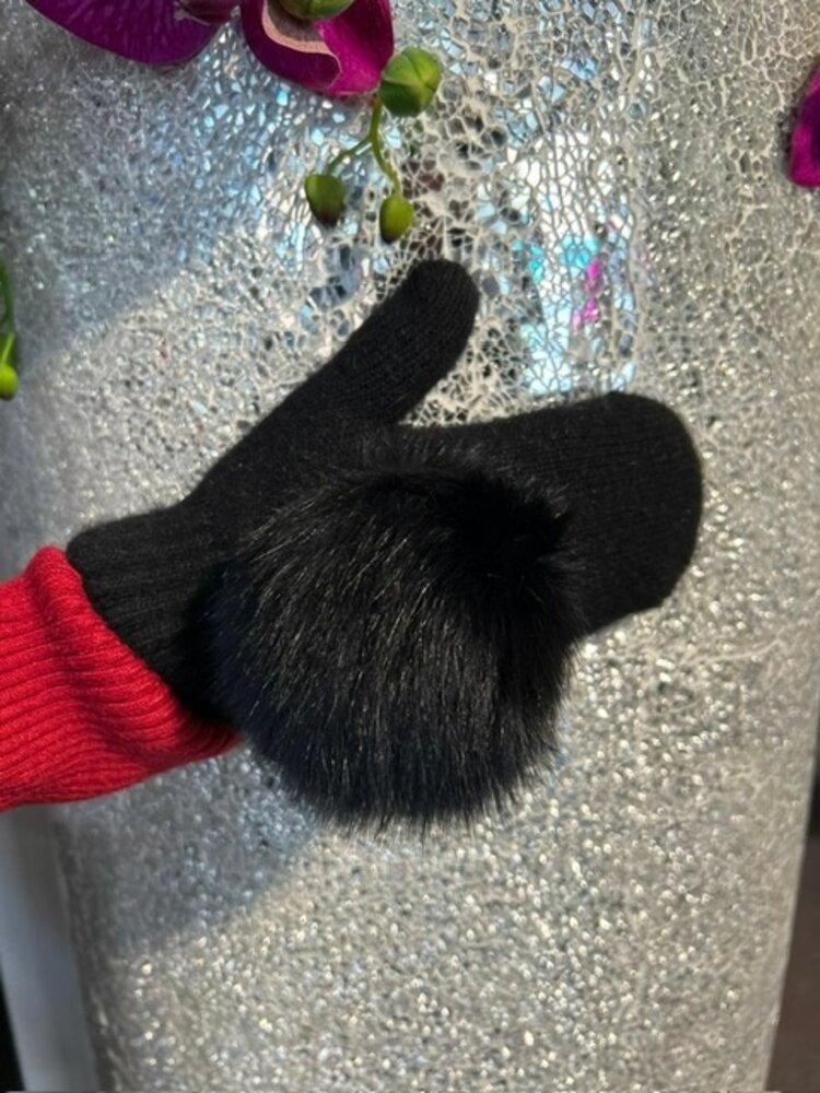 Black Mittons w/fox fur