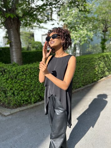 USA Asymmetrical Top- Black