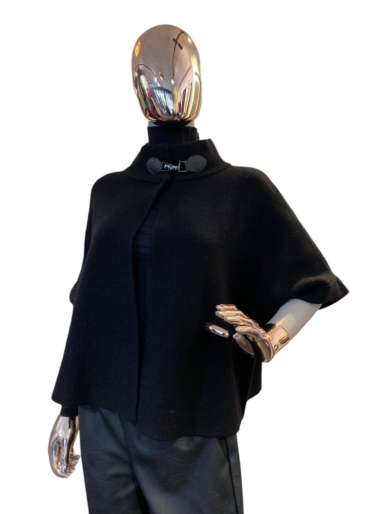 Paris Open Sweater W/Neck Fasten- Black