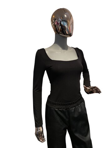 USA Double Layored Modal Square Neck Top-Black T17109