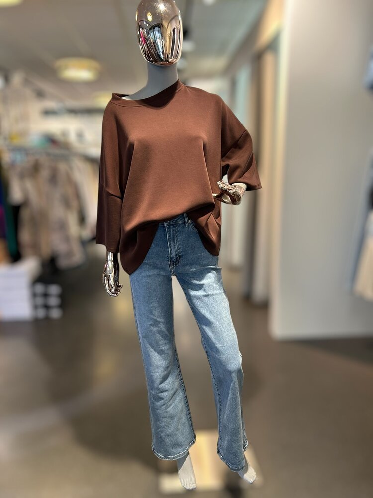 Germany Oversized Cropped Sweatshirt- Mocha Breeze