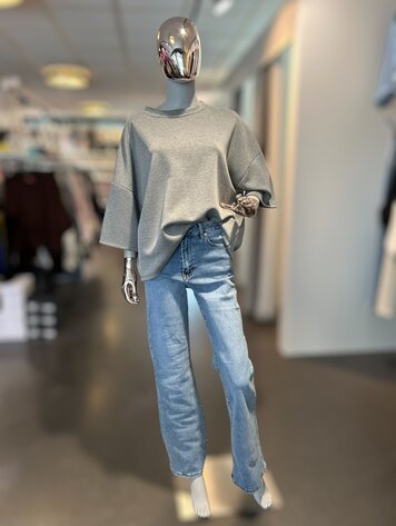 Germany Oversized Cropped Sweatshirt- Grey sky