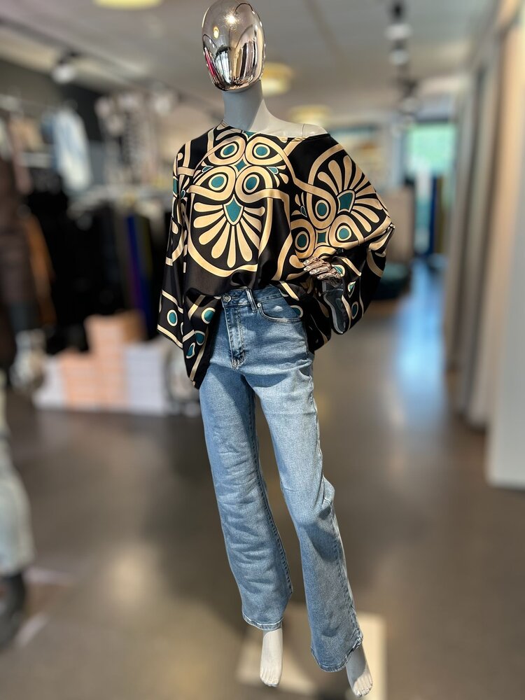 Germany Owl Essence Blouse