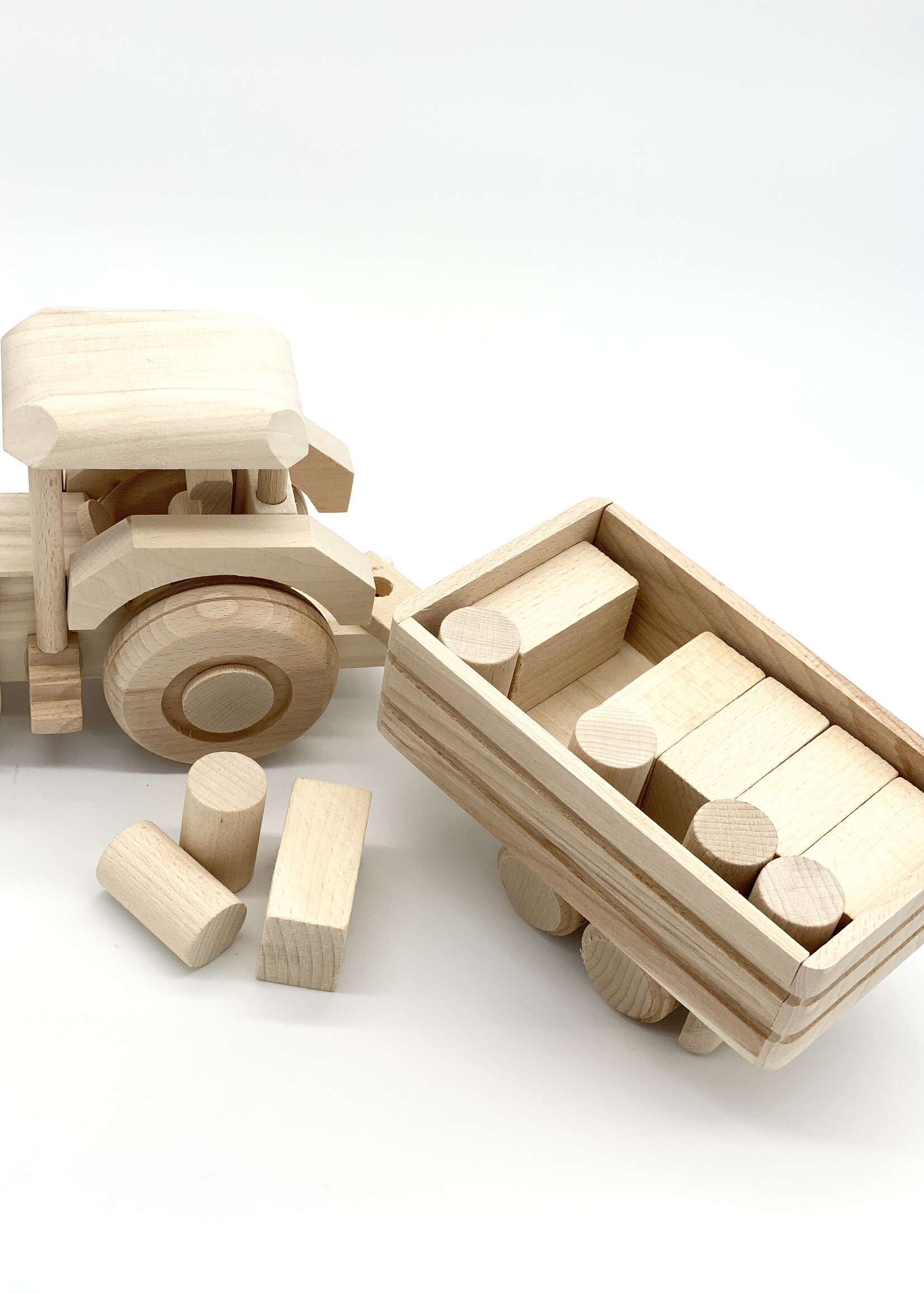 Atelier POMME GIANT TRACTOR WITH TRAILER AND WOODEN BLOCKS