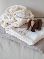 Atelier POMME ESSENTIALS: FIRST BABY BED