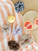 Atelier POMME WMN CHECKED-INN OVERSIZED SCRUNCHIE