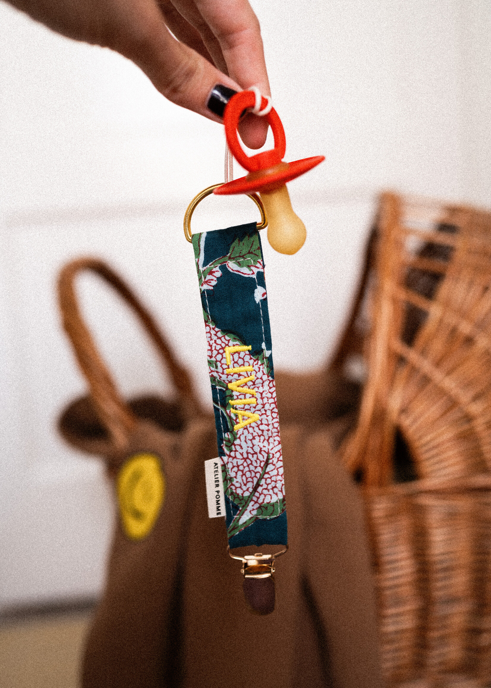 Atelier POMME KEEP-IT-CLOSE - STICKY BIBS CHAOS