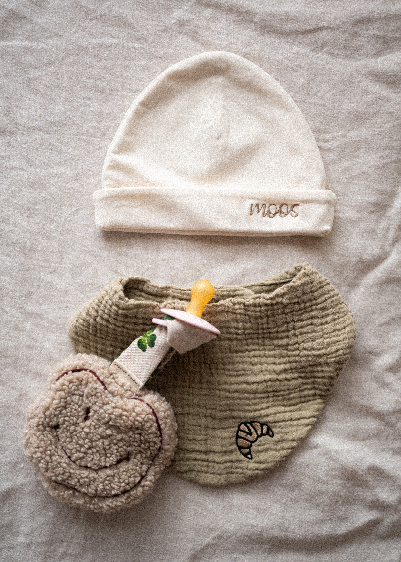 Atelier POMME TEENY TINY BEANIE - COSY WHITE