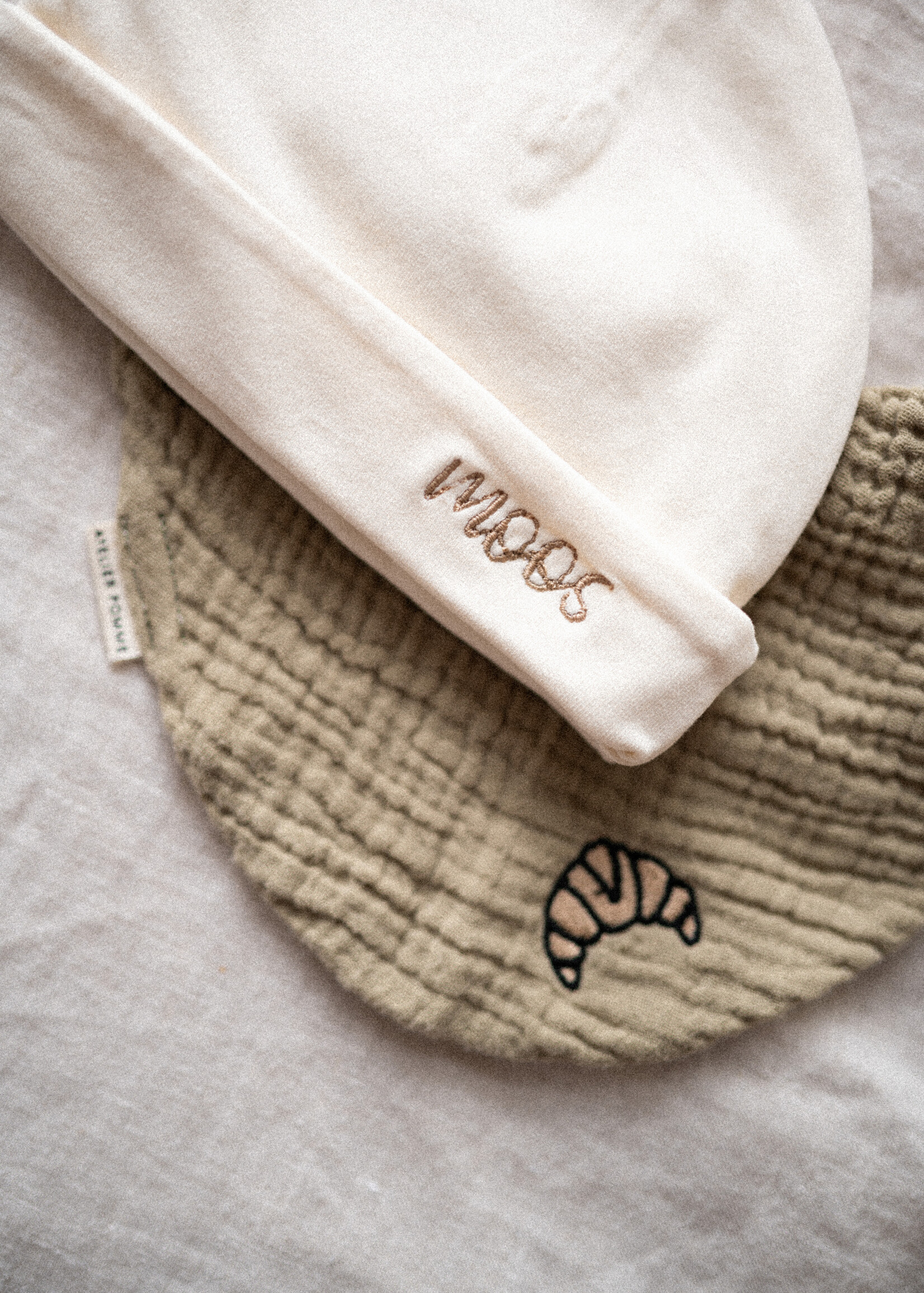 Atelier POMME TEENY TINY BEANIE - COSY WHITE