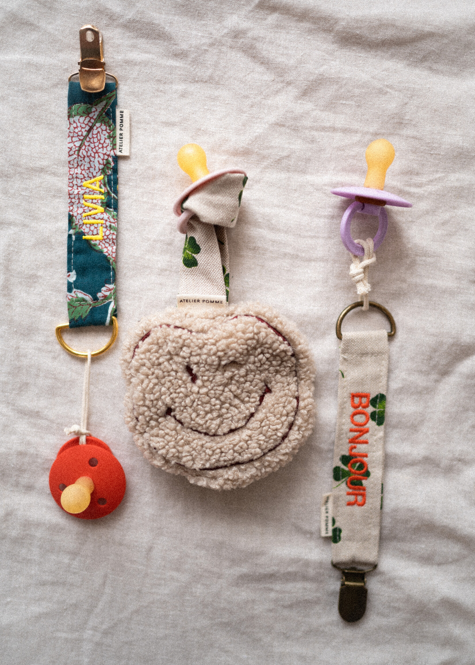 Atelier POMME KEEP-IT-CLOSE - STICKY BIBS CHAOS