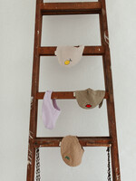 Atelier POMME TINY BIB - BONJOUR BEIGE
