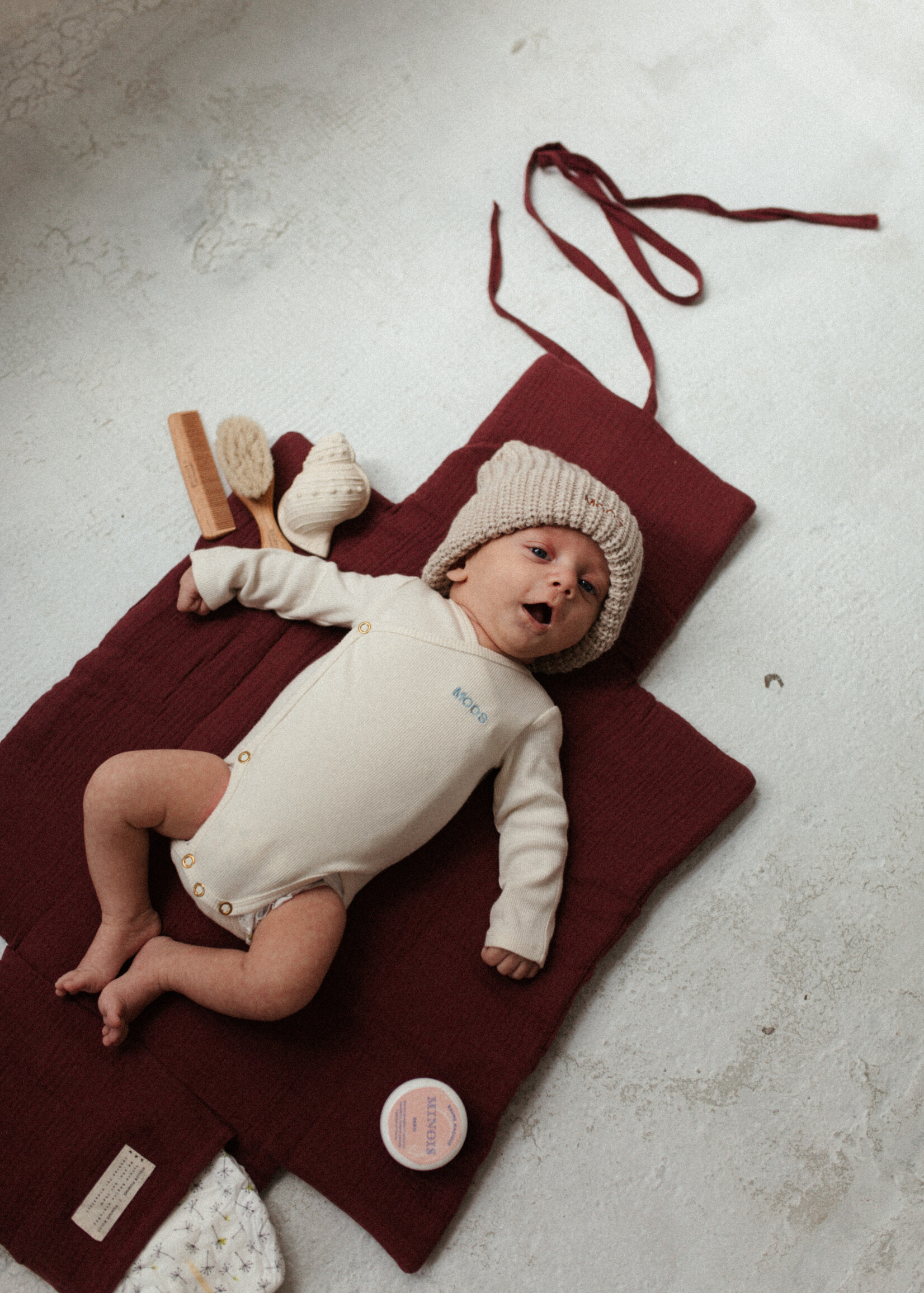 Atelier POMME ROMPER WRAP THE BABY - COSY WHITE