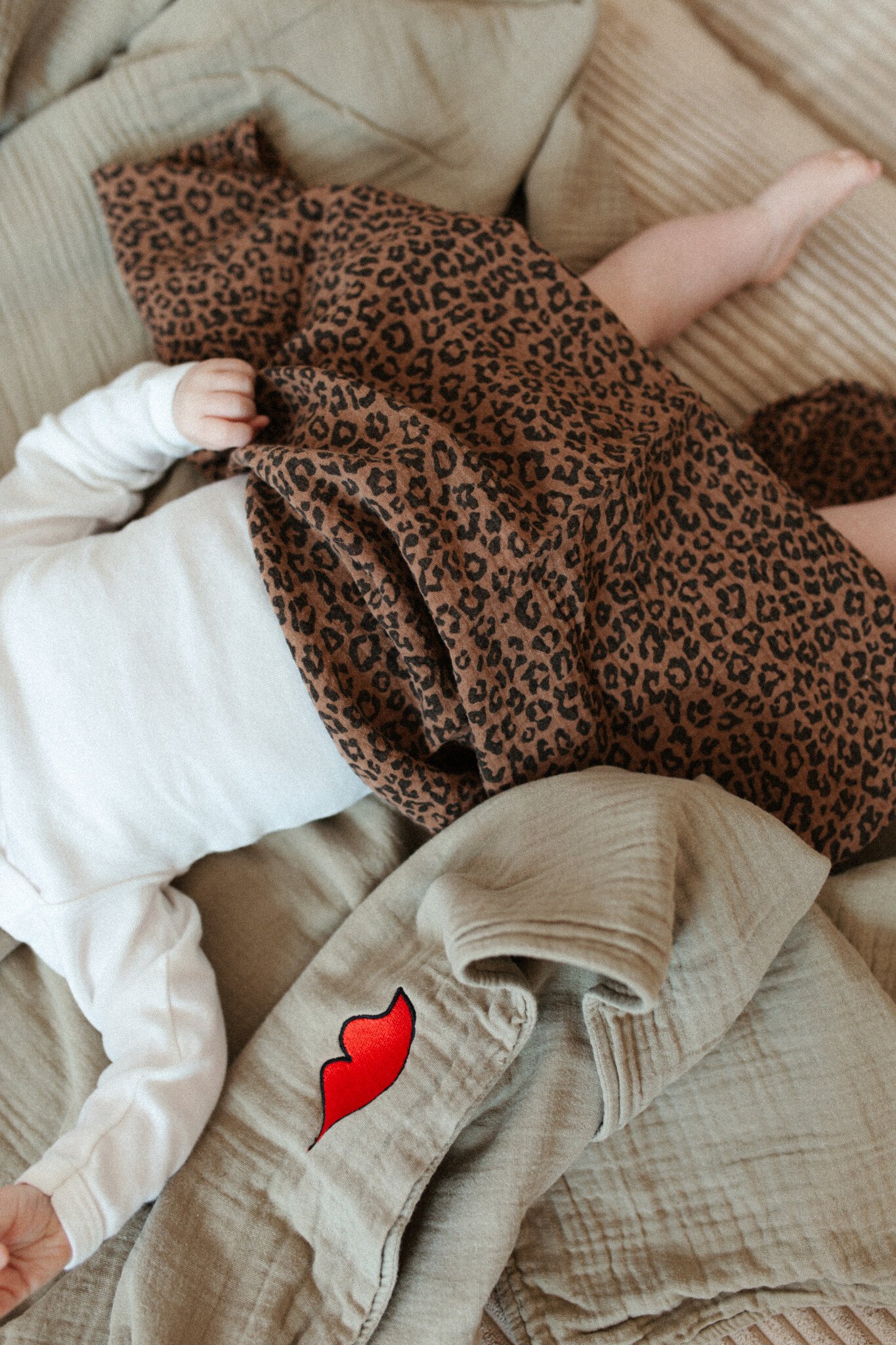 LIMITED EDITION: SWEET SHEET LEOPARD-1