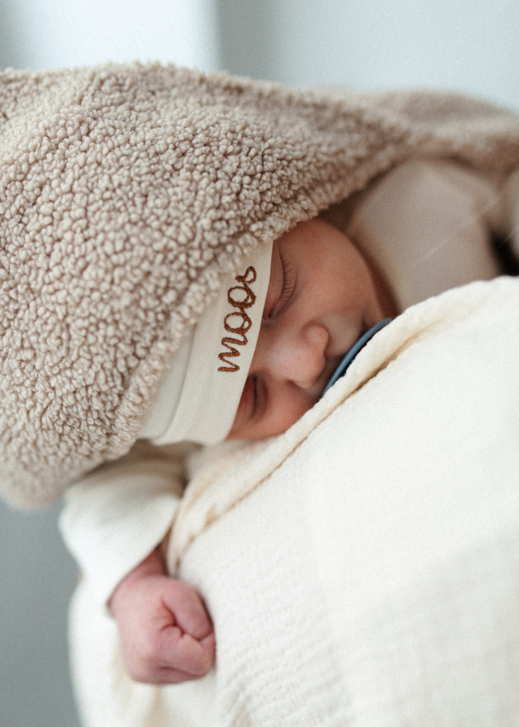 Atelier POMME TEENY TINY BEANIE - COSY WHITE