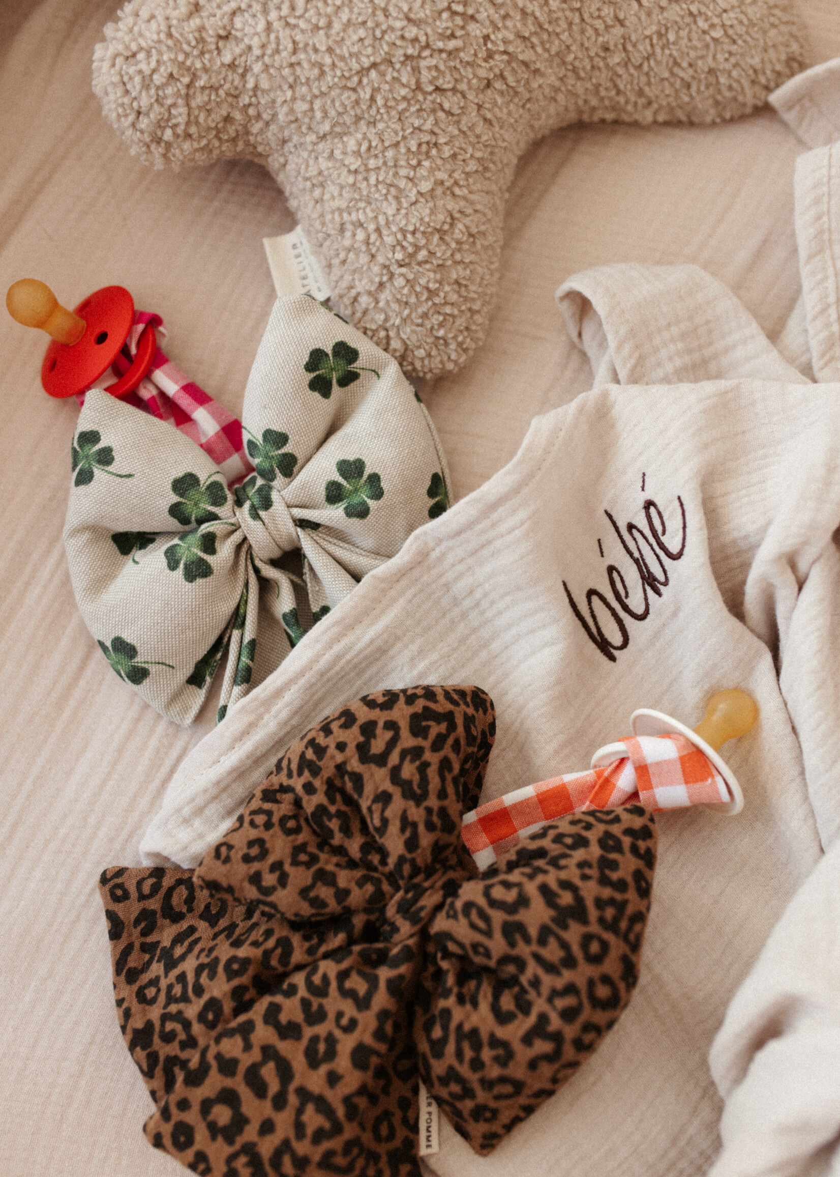 Atelier POMME PUT A BOW ON IT LEOPARD