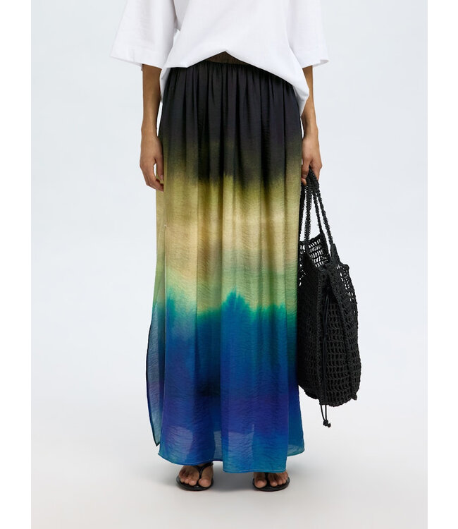 Selected Femme SLFVILMI Maxi Slit Skirt- Chestnut AOP