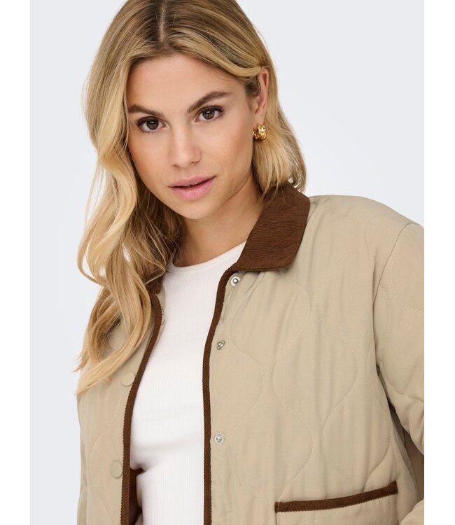 JDY JDYPAULA L/S Quilted Barn Shacket - Humus