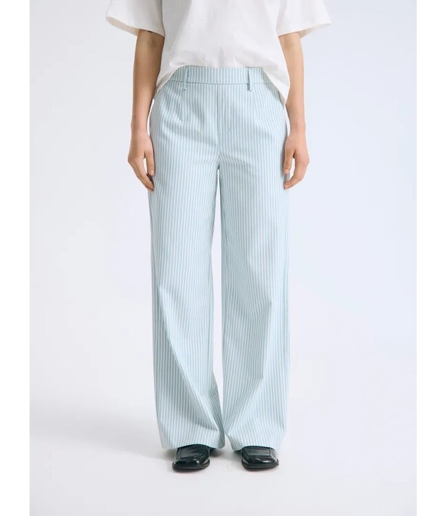 Object OBJLISA Wide Pant AOP - Cloud Dancer Winter sky