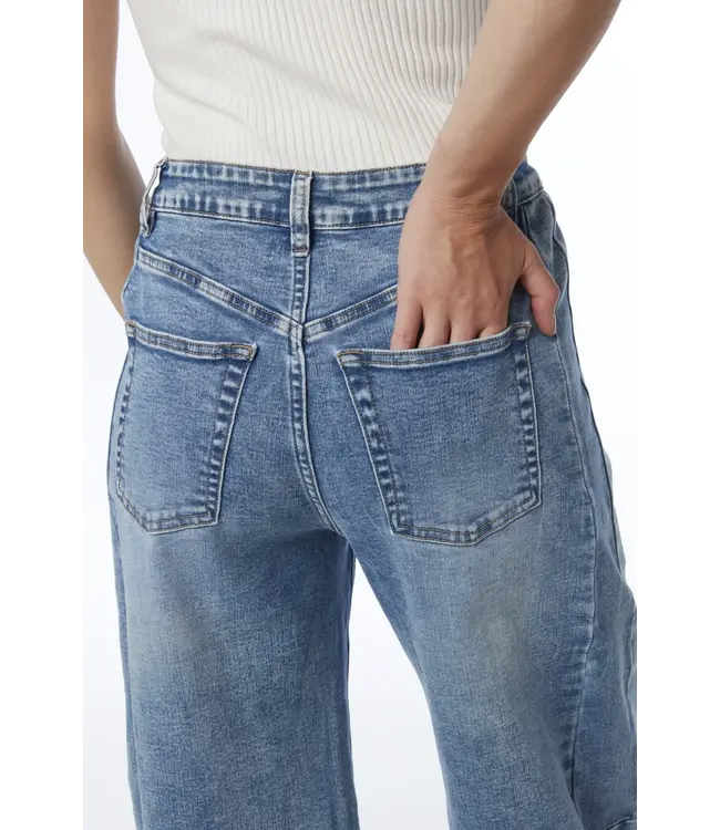 Courage Medium blauwe dames barrel jeans 7/8 met omslag, zachte stretch denim en comfortabele trendy pasvorm