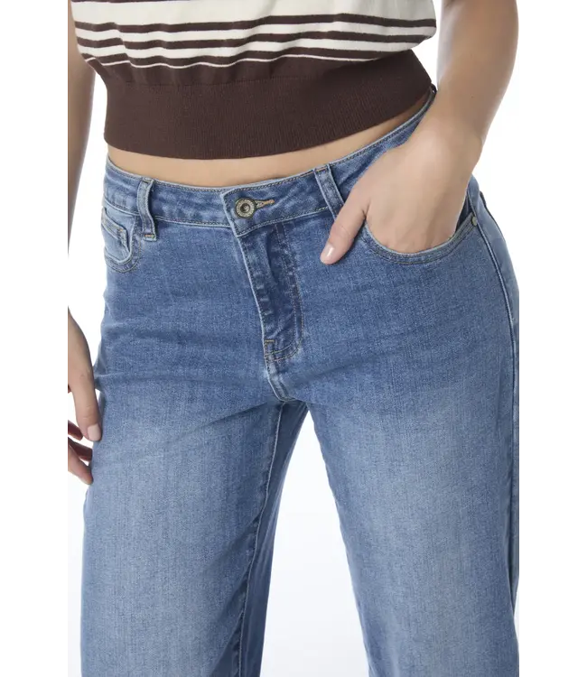 Courage Medium blauwe dames jeans met lange lengte, rechte pijp, zachte stretch denim en comfortabele pasvorm