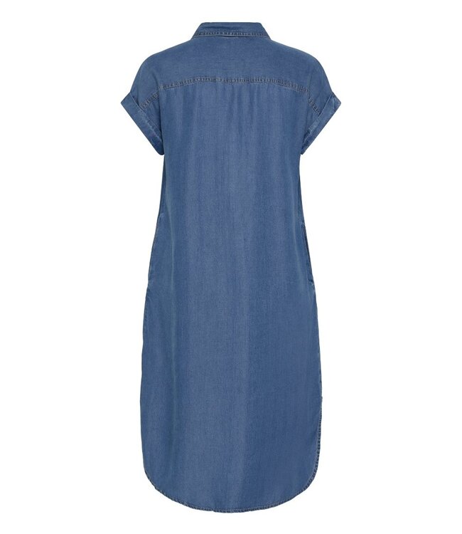 b.young BYKOSMO dames hemdkleedje in mid blue denim, losse pasvorm met TENCEL™ lyocell en knoopsluiting