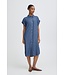 b.young BYKOSMO dames hemdkleedje in mid blue denim, losse pasvorm met TENCEL™ lyocell en knoopsluiting