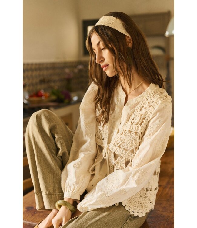 CREAM CRLotu Vest Perfectly Pale - Dames crochet vest met strik