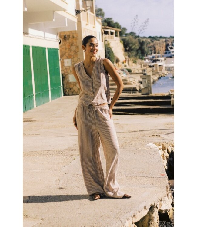 b.young BYFALAKKA dames broek Woodsmoke Stripe linnenmix wide leg met elastische taille
