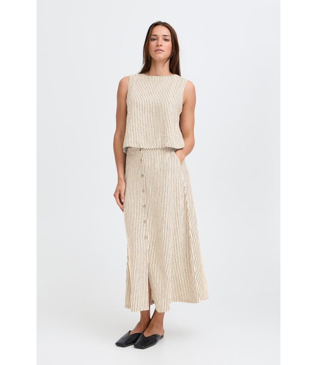 b.young BYFALAKKA dames top Rainy Day Stripe linnenmix mouwloze blouse met knopen achteraan