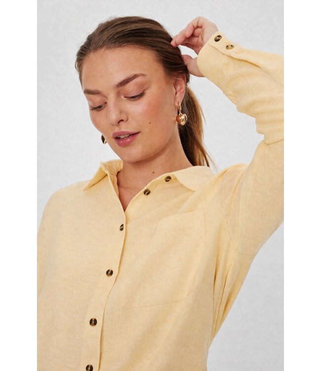 Freequent FQLAVA Shirt Golden Haze - Linnen dames overhemd in zachte gele tint