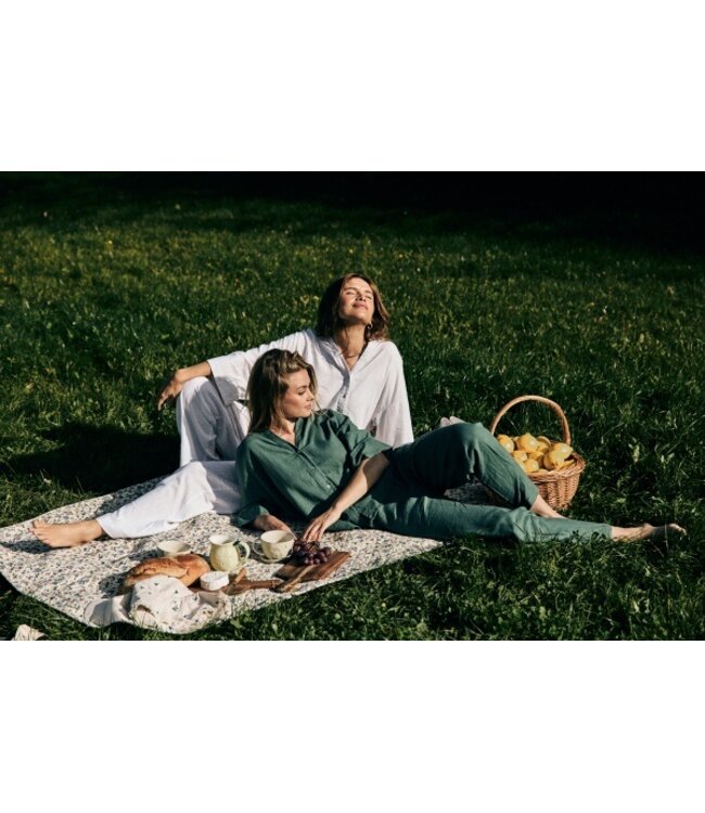 Freequent FQLAVA Shirt Dark Forest - Linnen dames blouse in donkergroen met V-hals