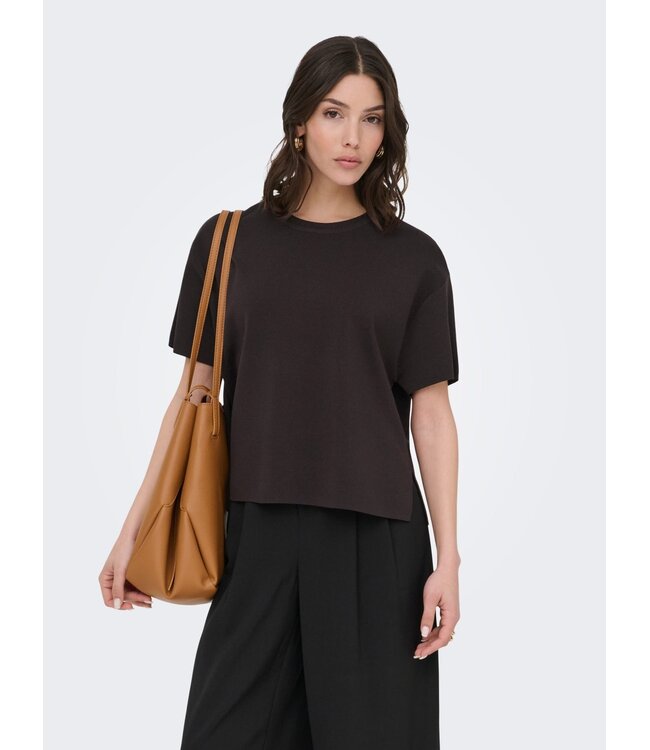JDY JDYASTRA O-Neck Slit T-Shirt - Donkerbruine dames top met ronde hals en korte mouwen