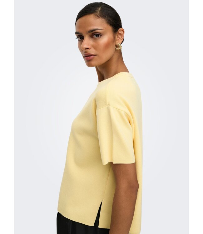 JDY JDYASTRA O-Neck Slit T-Shirt - Lichtgele dames top met ronde hals en korte mouwen