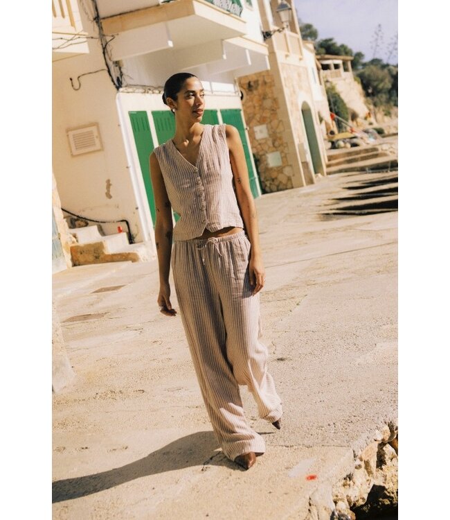 b.young BYFALAKKA Waistcoat 2 - gestreept dames gilet in linnenmix