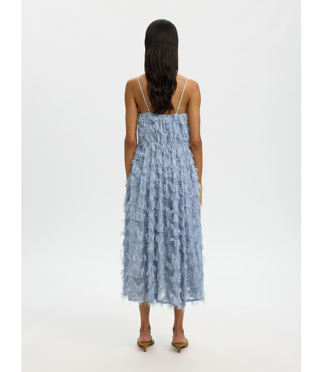 Selected Femme SLFMYLINE lichtblauwe dames midi jurk